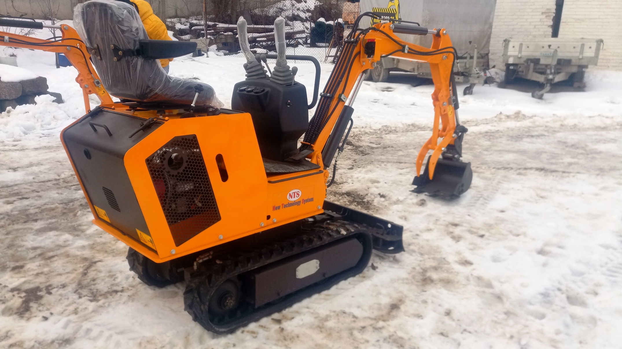 Rhinoceros XN10 WindStorm 1.0T EXT+M.OSA minitech.cz