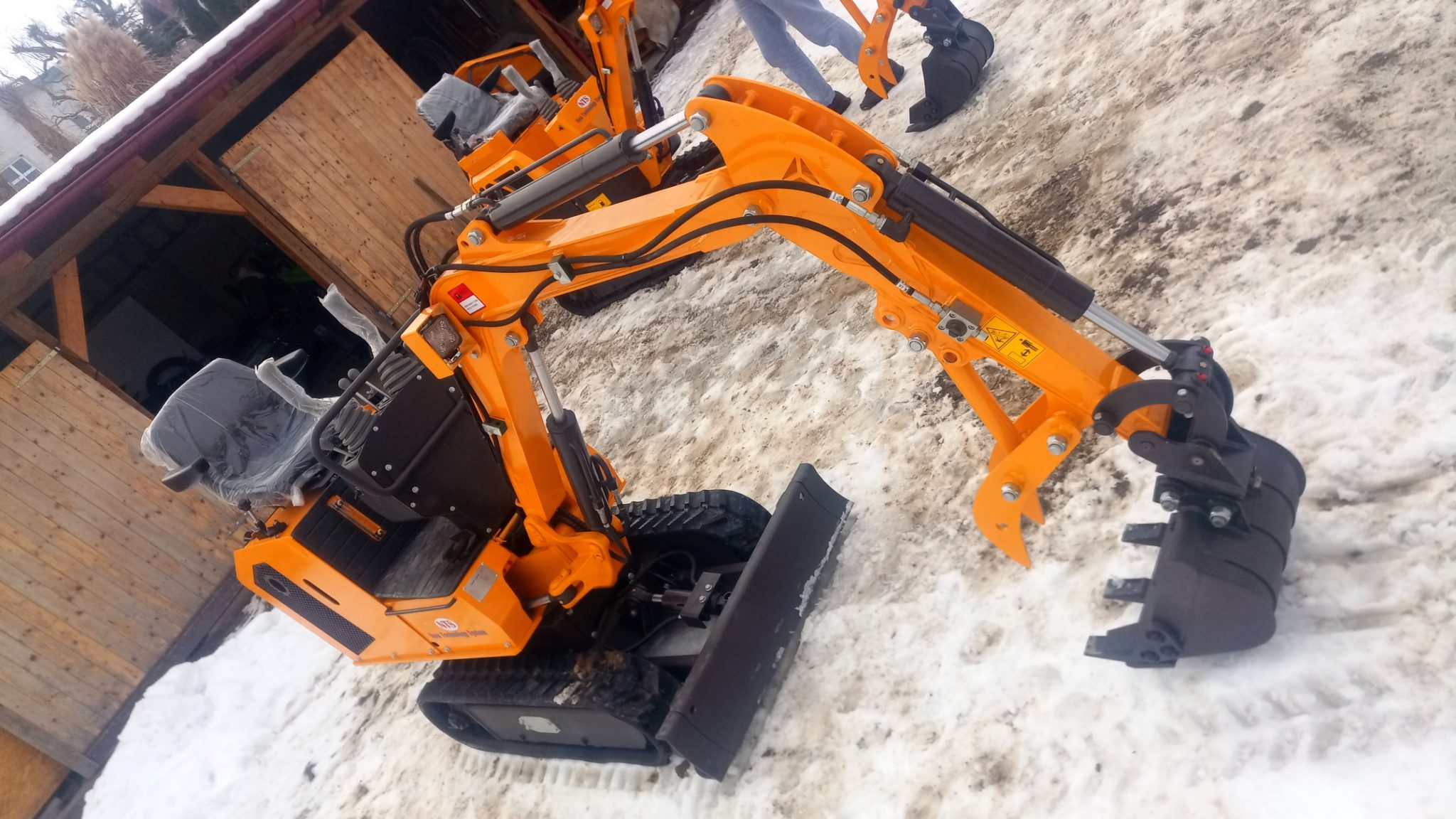 Rhinoceros XN10 WindStorm 1.0T EXT+M.OSA minitech.cz